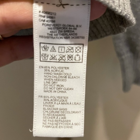 MICKEY MOUSE LONG SLEEVE PULLOVER SWEATER - Picture 4 of 5